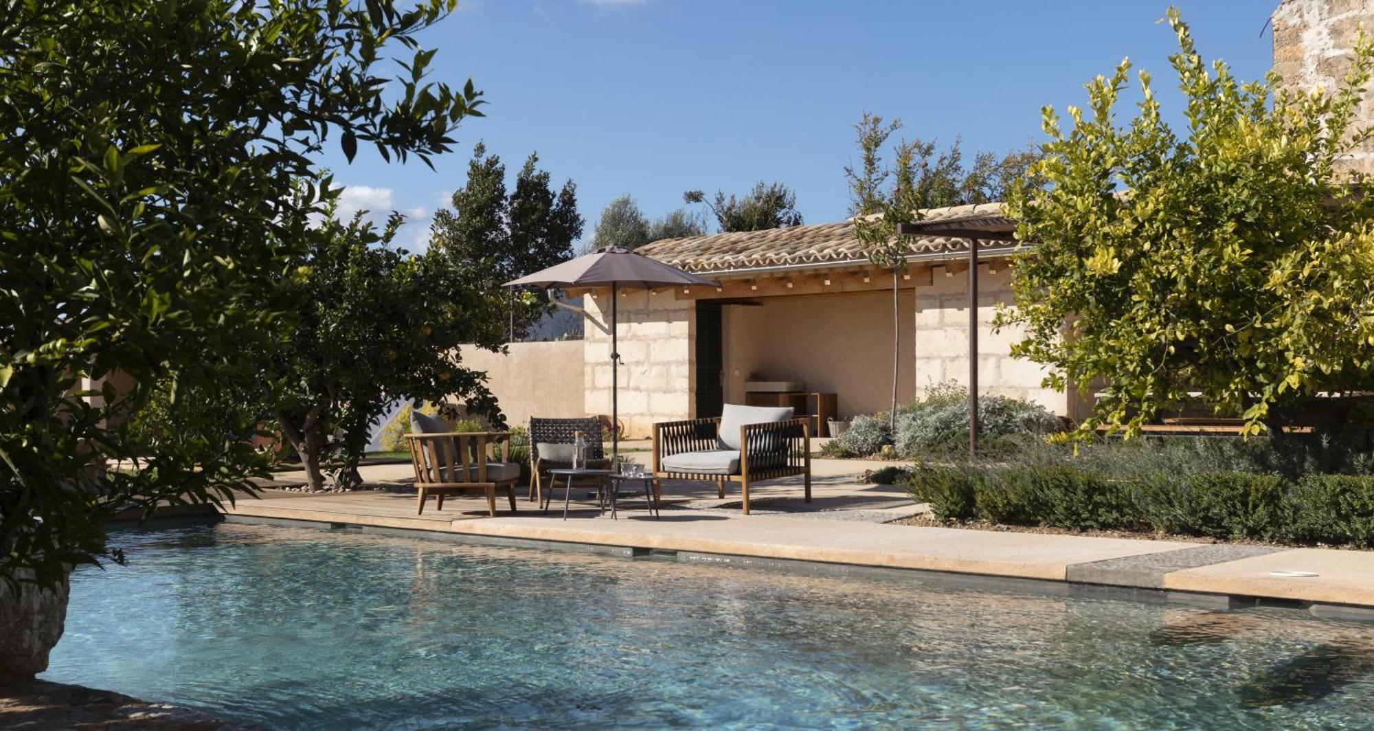 Cas Padrins Piscina Barbacoa Diseno Y Confort