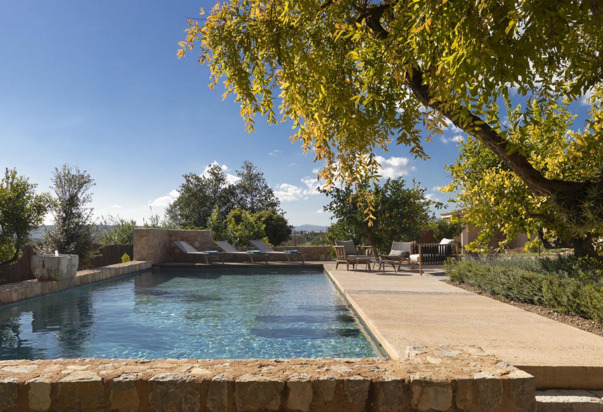 Cas Padrins Piscina Barbacoa Diseno Y Confort