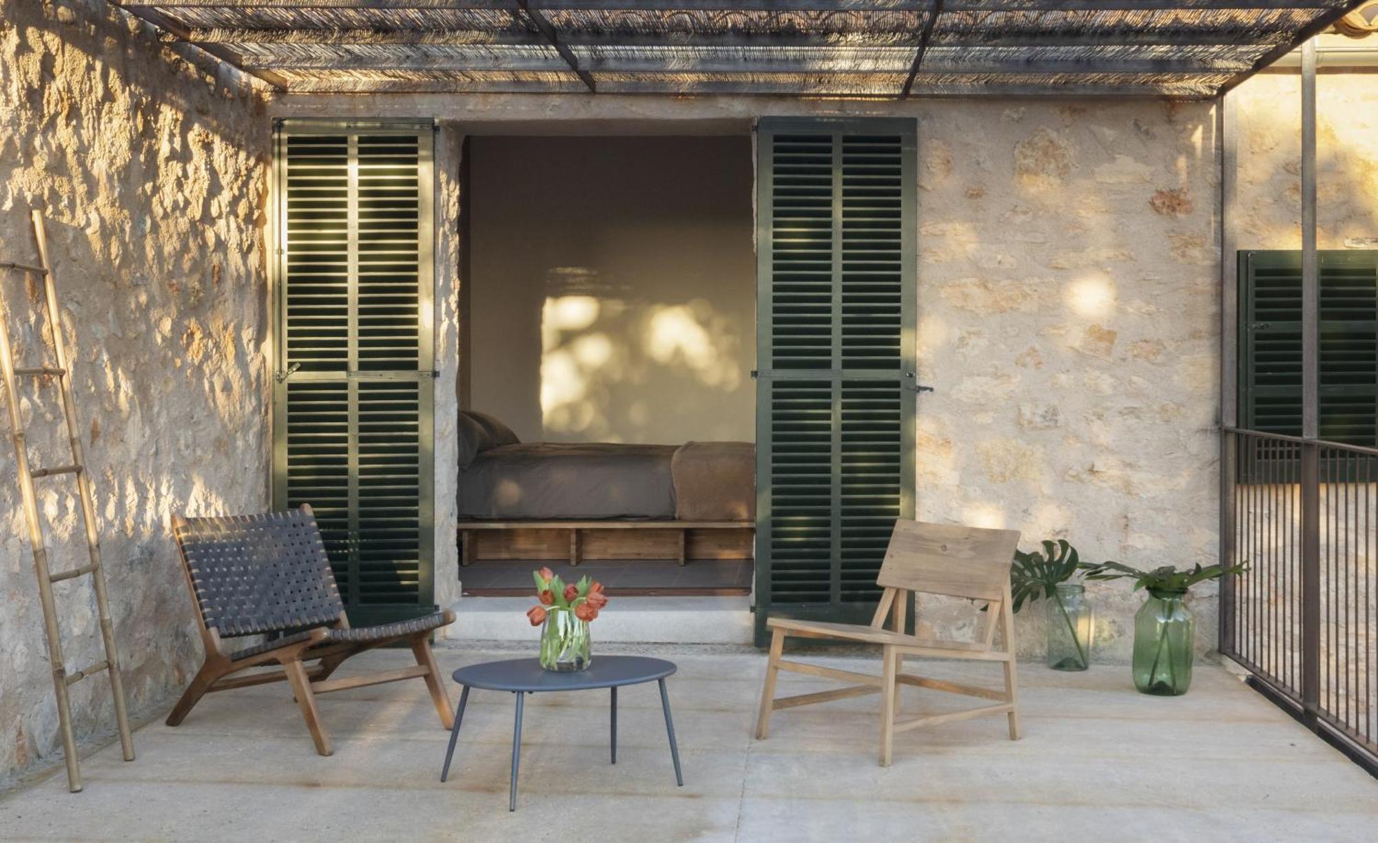 Cas Padrins Piscina Barbacoa Diseno Y Confort * Consell